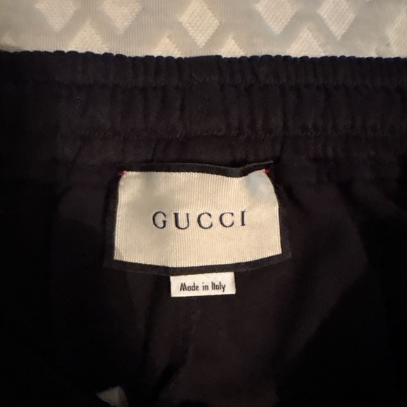Gucci Black Garment with Logo Tag - Picture 2 of 2
